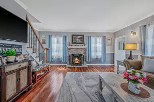 2 Sutton Pl, Massapequa, NY 11758 - Photo 12