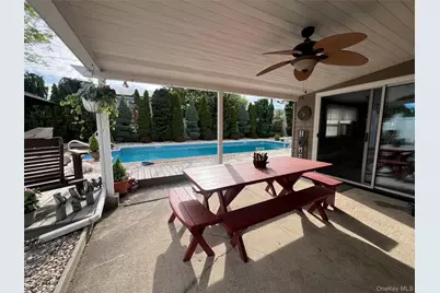 317 Herbert Place, Bethpage, NY 11714 - Photo 6