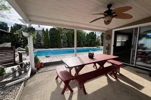 317 Herbert Pl, Bethpage, NY 11714 - Photo 6