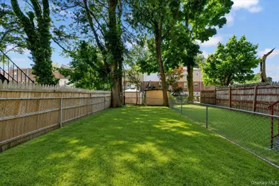 2571 Seymour Avenue, Bronx, NY 10469 - Photo 16