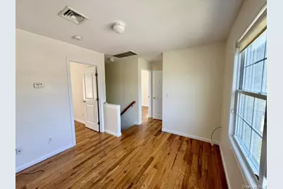 1005 6th Street, West Babylon, NY 11704 - Photo 8