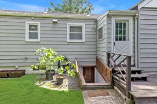135 Centre Ave, Lindenhurst, NY 11757 - Photo 20