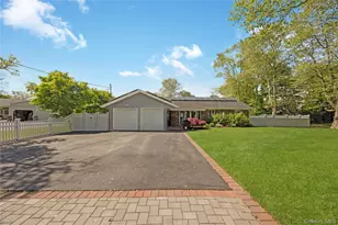 73 Ciro St, Huntington, NY 11743 - Photo 2