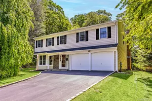 22 Partridge Ct, Miller Place, NY 11764 - Photo 2