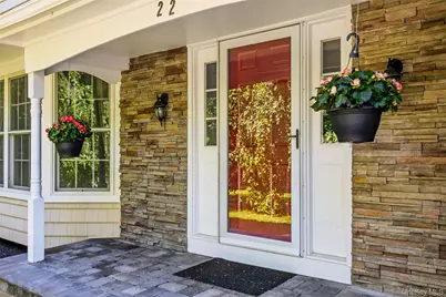 22 Partridge Court, Miller Place, NY 11764 - Photo 4