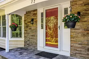 22 Partridge Ct, Miller Place, NY 11764 - Photo 4