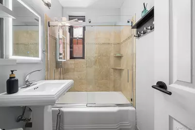 555 Bronx River Road #3P, Yonkers, NY 10704 - Photo 18