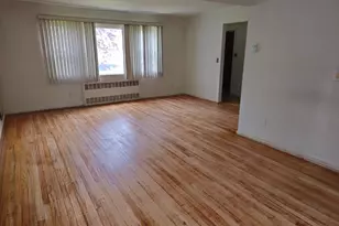107 Union Ave, Lynbrook, NY 11563 - Photo 2