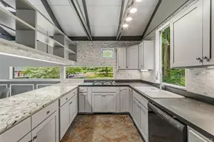 98 Mount Airy Road S, Croton on Hudson, NY 10520 - Photo 4