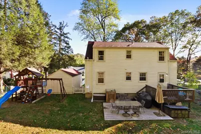 150 Parkview Place, Mount Kisco, NY 10549 - Photo 24