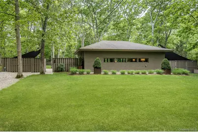 13 Bittersweet Avenue, Hampton Bays, NY 11946 - Photo 2