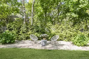 13 Bittersweet Ave, Hampton Bays, NY 11946 - Photo 28