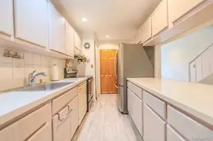 2355 Pershing Blvd, Baldwin, NY 11510 - Photo 4