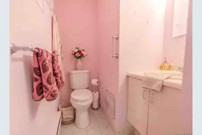 2355 Pershing Boulevard #704, Baldwin, NY 11510 - Photo 12