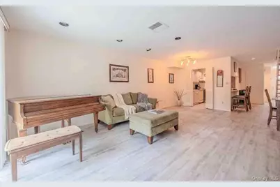 2355 Pershing Boulevard #704, Baldwin, NY 11510 - Photo 8