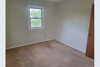 8 Cornell Road, Patchogue, NY 11772 - Photo 18