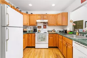 47 Suffolk Rd, Hampton Bays, NY 11946 - Photo 16