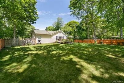 47 Suffolk Road, Hampton Bays, NY 11946 - Photo 6
