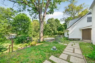 2 Merry Hill Rd, Poughkeepsie, NY 12603 - Photo 30