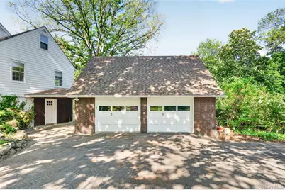 2 Merry Hill Road, Poughkeepsie, NY 12603 - Photo 2