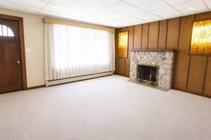 164-22 Grand Central Pkwy, Jamaica, NY 11432 - Photo 6
