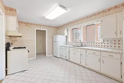 174 Fairview Avenue, Port Chester, NY 10573 - Photo 6