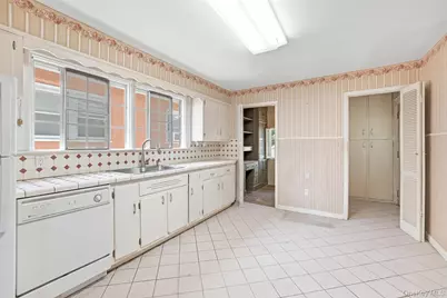 174 Fairview Avenue, Port Chester, NY 10573 - Photo 8