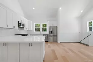 19 Montauk Hwy, Westhampton, NY 11977 - Photo 8