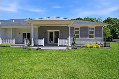 19 Montauk Highway #7, Westhampton, NY 11977 - Photo 2