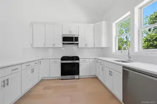 19 Montauk Hwy, Westhampton, NY 11977 - Photo 6