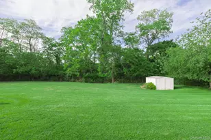 506 Twomey Ave, Calverton, NY 11933 - Photo 38