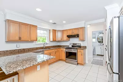 506 Twomey Avenue, Calverton, NY 11933 - Photo 20