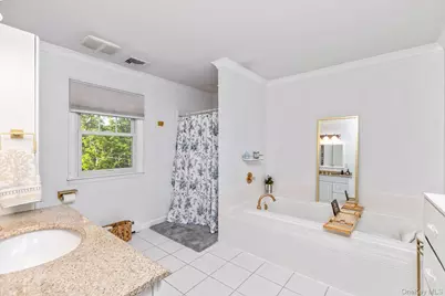 506 Twomey Avenue, Calverton, NY 11933 - Photo 30