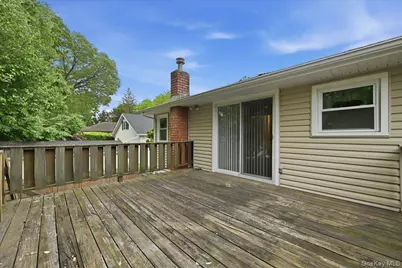 2073 Washington Street, Merrick, NY 11566 - Photo 30