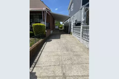 128-22 Francis Lewis Boulevard, Springfield Gardens, NY 11413 - Photo 2