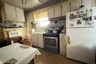 1626 Park Ave, New Hyde Park, NY 11040 - Photo 2