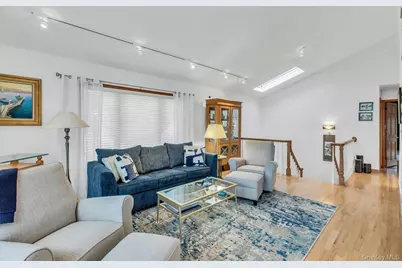 6 Mill Pond Road, Hampton Bays, NY 11946 - Photo 8
