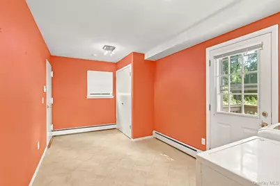 23 Carriage Court, Scarsdale, NY 10583 - Photo 16