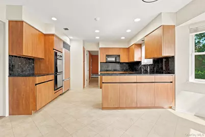 23 Carriage Court, Scarsdale, NY 10583 - Photo 14