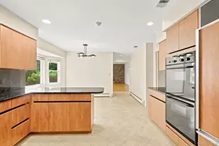 23 Carriage Ct, Scarsdale, NY 10583 - Photo 12