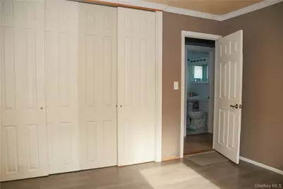 40 Tanager, Levittown, NY 11756 - Photo 8