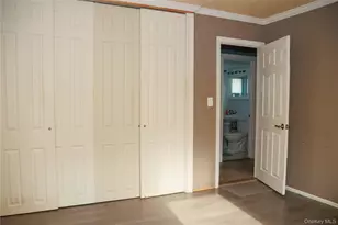 40 Tanager, Levittown, NY 11756 - Photo 8