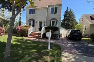 116 West Ave, Hicksville, NY 11801 - Photo 2