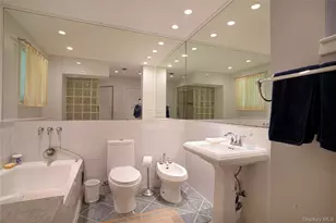50 Runnymeade Dr, East Hampton, NY 11937 - Photo 24