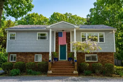50 Runnymeade Drive, East Hampton, NY 11937 - Photo 2