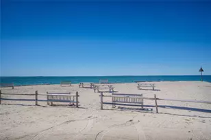50 Runnymeade Dr, East Hampton, NY 11937 - Photo 42