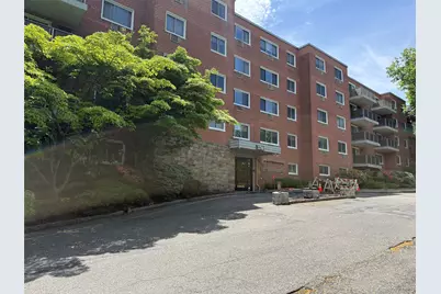 370 Central Park Avenue #2E, Scarsdale, NY 10583 - Photo 2