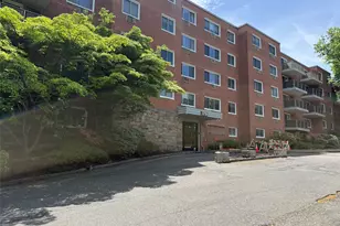 370 Central Park Ave, Scarsdale, NY 10583 - Photo 2