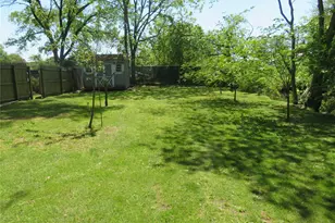 440 Spangle Dr, North Babylon, NY 11703 - Photo 16