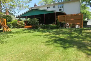 440 Spangle Dr, North Babylon, NY 11703 - Photo 18